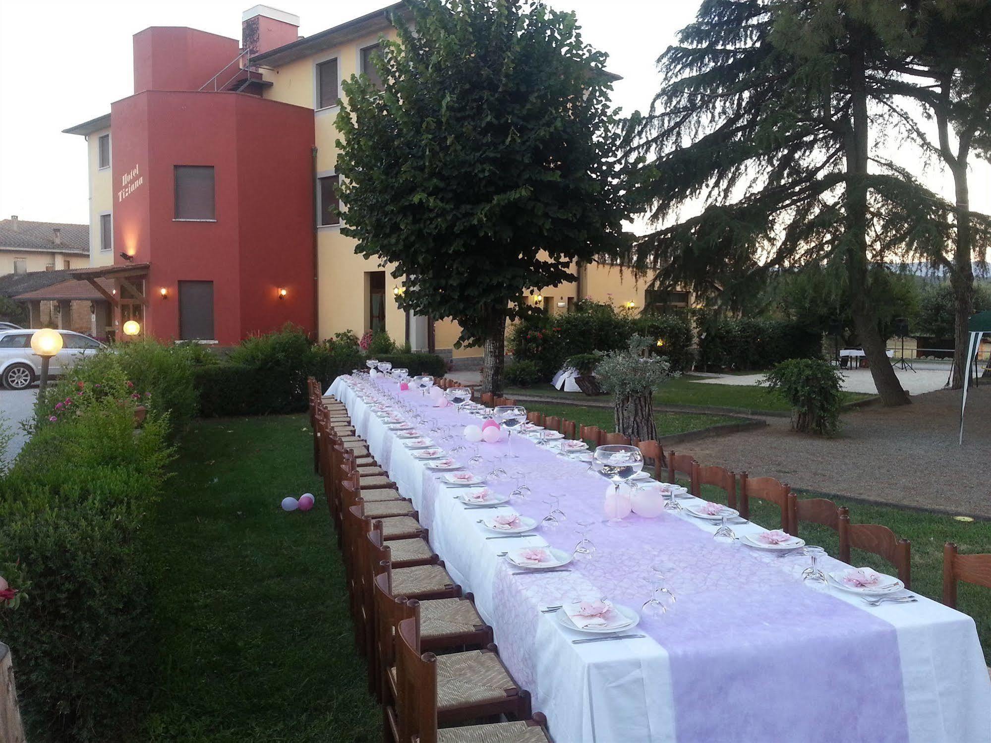 Hotel Tiziana Montepulciano Stazione Exteriör bild